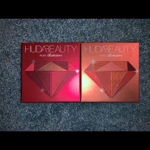 Huda beauty ruby and topaz obsessions palette
